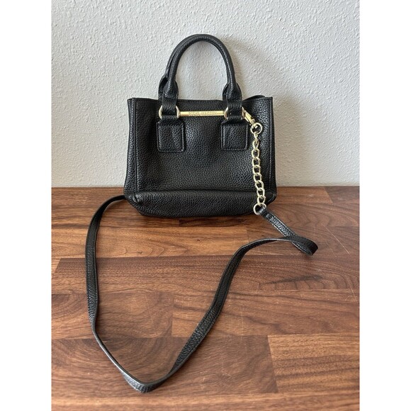 STEVE MADDEN BMAGGIE SMALL CROSSBODY BLACK PURSE HANDBAG WITH GOLD CHAIN ACCENTS - Picture 2 of 12